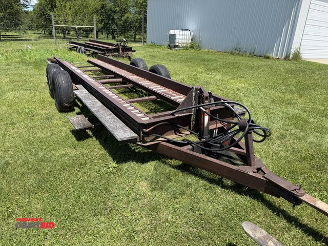 Lot 1-102593 - (1) Custom made box trailer with rollers, tandem axle, pin hitch
