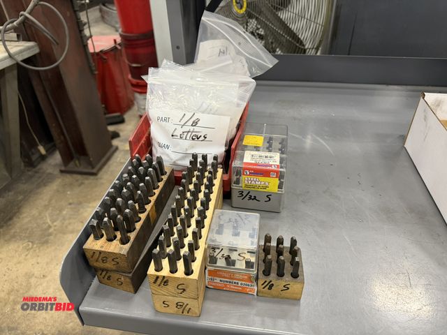 Lot 1-15243 - Large lot of assorted letter/number kits.