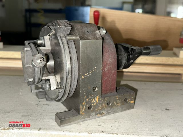 Lot 1-17755 - (1) Suburban Tool, model MG-5CV-S1, Master-Grind manual cylindrical grinder spin index fixture.