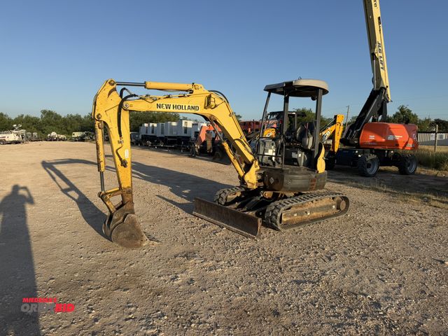 Lot 1-9604 - 2012 New Holland E35B Crawler Mounted Compact Excacator