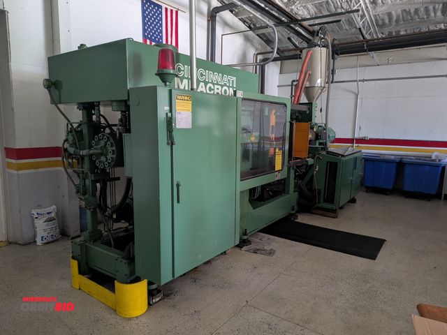 Lot 1-6594 - 1987 Cincinnati Milacron 250-20 Plastic Injection Molding Machine, 250 ton, SN 202168, analog contro...