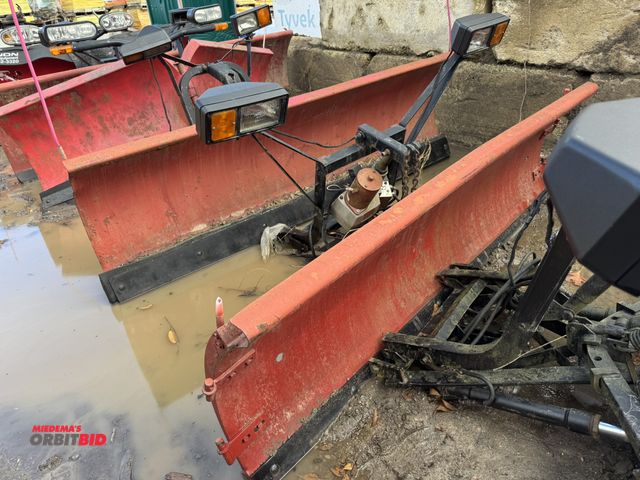 Lot 1-16011 - (1) make and model unknown, 7.5' long plow with frame, lights, and pump, for parts or repair only.