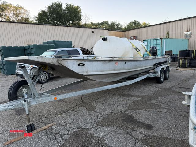 Lot 1-18805 - (1) Gator Trax Boats 22' aluminum boat, with Suzuki 4-stroke, 140 HP outboard motor, boat Hull ID UB...