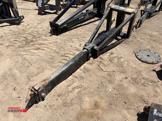 Lot 1-18277 - (1) CAT Universal forklift / telehandler jib attachment, adjustable length, model 229-9714