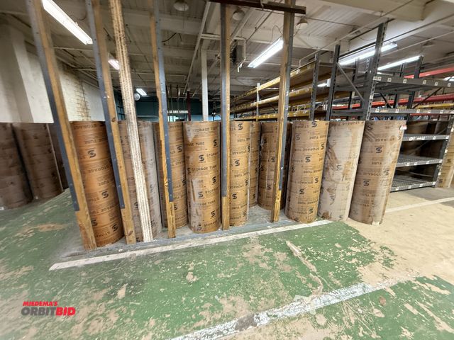 Lot 1-7522 - Lot Of Empty Storage Tubs