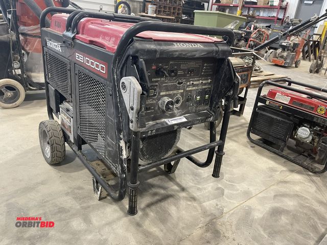 Lot 1-18830 - (1) Honda EB1000 portable gas generator, 178 hours, 120/240V, 30 amp, electric start, 9.0 KVA output...