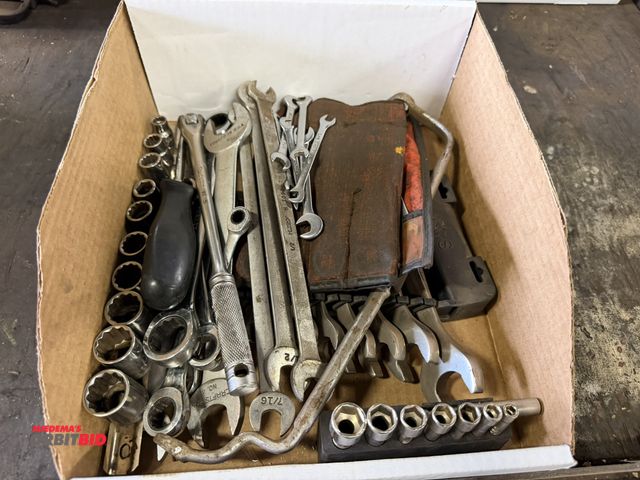 Lot 1-18499 - Lot of assorted nut drivers, Alden wrenches, size 3/8" up to 13/16", assorted 3/8" drive sockets, wr...