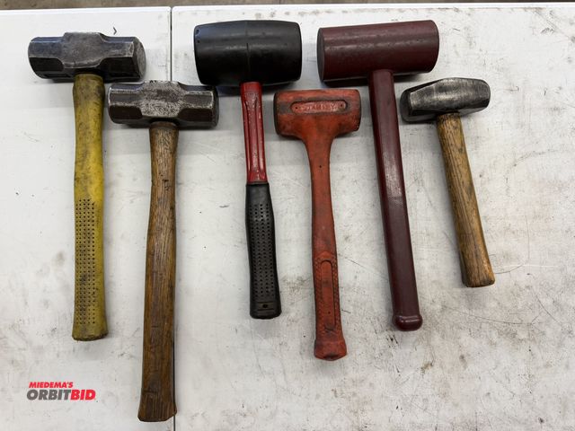 Lot 1-6139 - Lot of assorted mallets, (1) dead blow, (3) sledge type mallets, and (1) Tekton dead blow hammer.