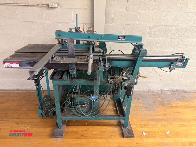 Lot 1-7250 - Spuhl Anderson Cf1 Cushion Filling Machine W/ Dual-Foot Pedal Control S/N. 776M4
