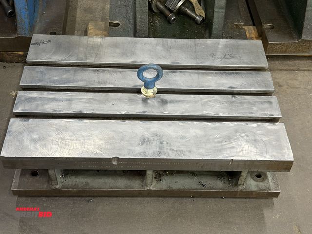 Lot 1-994 - (1) 21" length x 5-1/2" height x 14" depth T-slotted plate