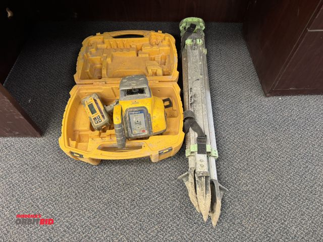 Lot 1-18671 - (1) Spectra Precision LL300S laser level with Spectra Precision HL700 hand held reader with case, an...