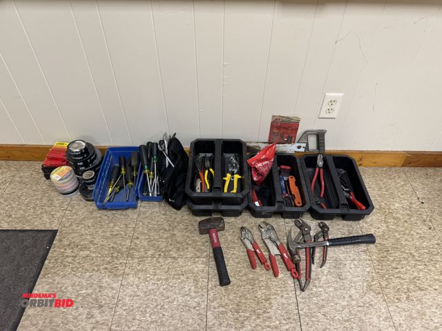 Lot 1-4589 - Large lot of assorted hand tools, includes Klein screwdrivers, Klein nut drivers, Milwaukee vise gri...