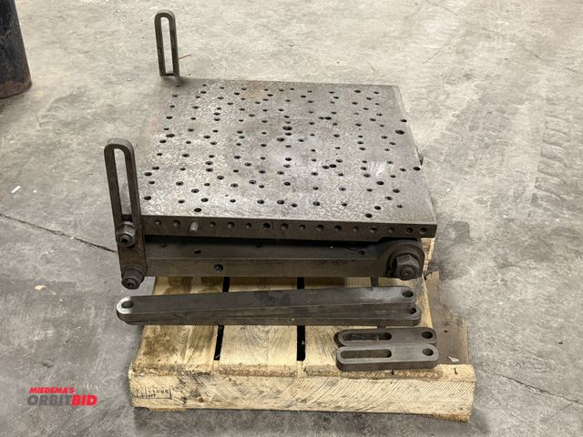 Lot 1-2027 - (1) 22" x 22" hinged sine plate with assorted connectors.