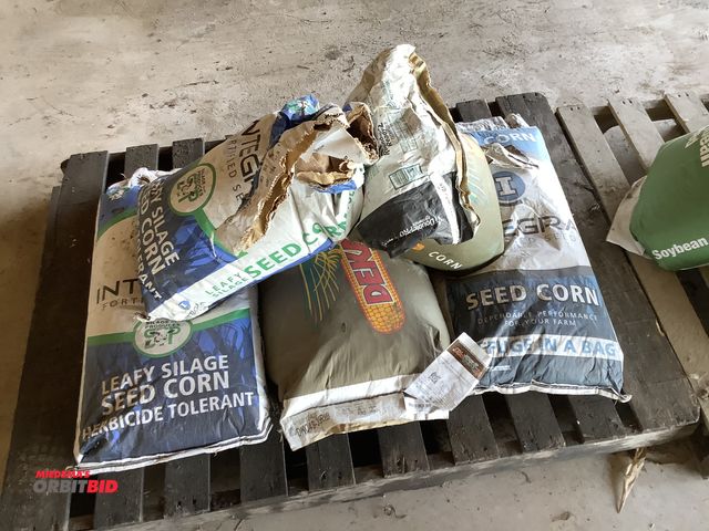 Lot 1-19059 - (4) Bags of Assorted Dekalb and Integra 96 day to 104 day Seed Corn,