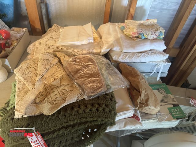 Lot 1-3188 - Lot of afgans, dollies, and table cloths