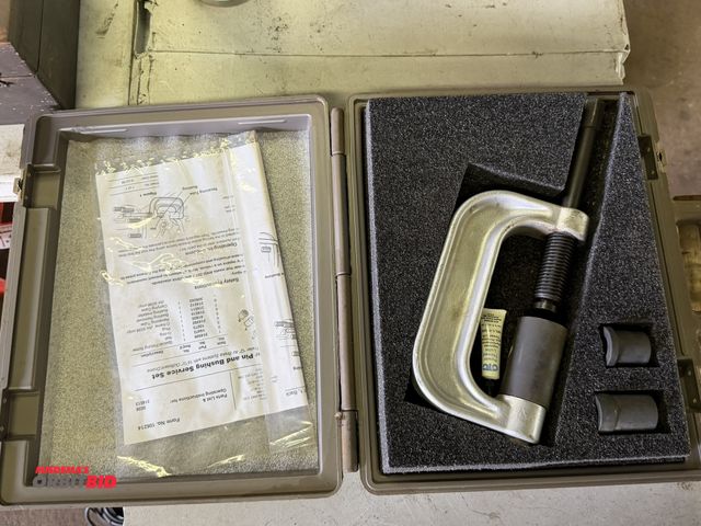 Lot 1-18196 - (1) SPX OTC, item #5038, break anchor pin/bushing set with high-impact plastic case.