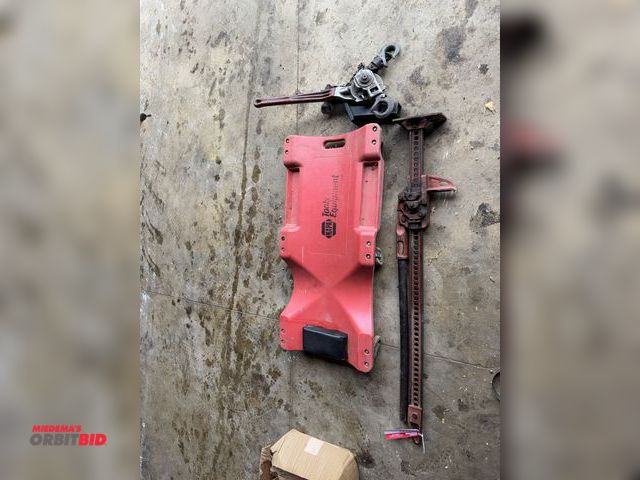 Lot 1-19921 - (1) Farm Jack, (1) NAPA Tools and Equipment mechanics creeper, (1) Coffing 3/4-ton capacity chain ho...