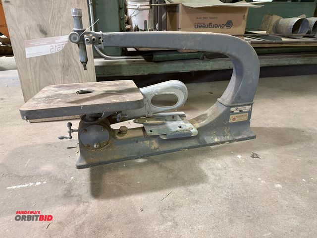 Lot 1-17515 - (1) Rockwell, model 40-440, scroll saw frame (NO MOTOR), S/N 4800, 14" x 14" table, printed informat...