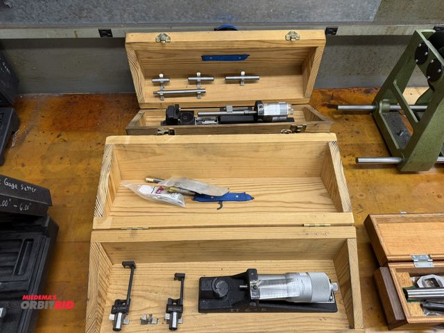 Lot 1-1804 - Lot of (2) Sunnen gauge setting fixtures, 0-2", and 2-6", with wood cases.