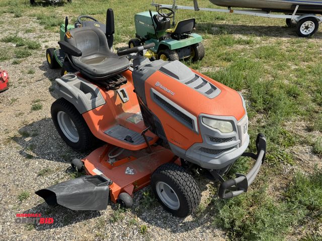 Lot 1-6528 - (1) Husqvarna GT52XLS riding mower, 52" deck, Kohler 26 HP gas engine, missing keys, S/N 012815A0017...