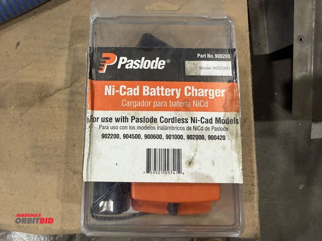 Lot 1-18559 - (1) new Paslode, part #900200/model 900200D NI-CAD, battery charger for use with Paslode, cordless, ...