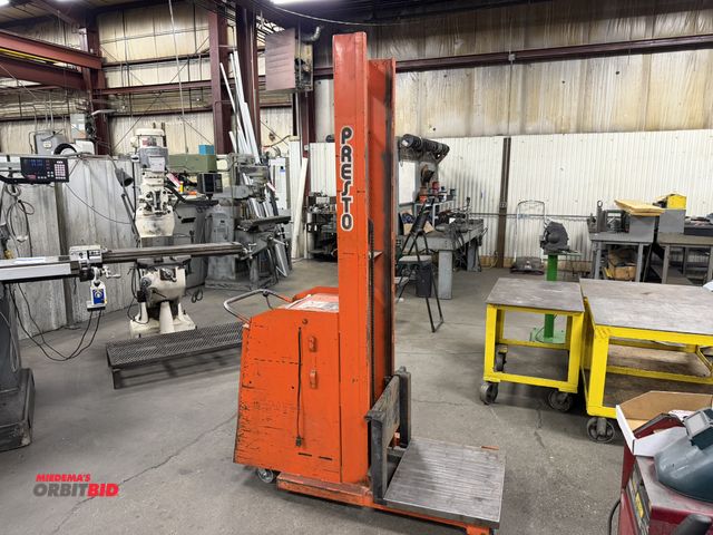 Lot 1-15333 - (1) Presto, model C74, 600 lb. capacity electric die cart, S/N 67740, in working condition.