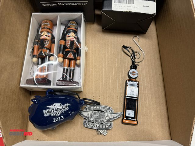 Lot 1-8276 - Lot of assorted Harley Davidson Collector Edition ornaments, includes (1) 2013 vintage gas tank orna...