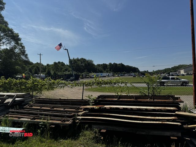Lot 1-14273 - Large lot of assorted steel concrete forms, includes (16) 18" x approx. 10' long forms, (5) 10" wide...