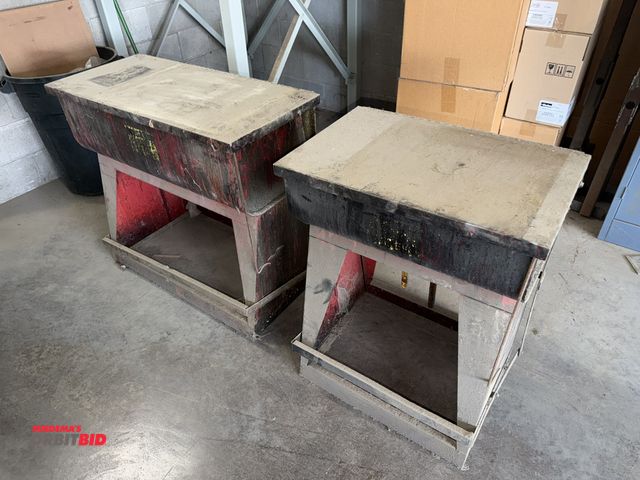 Lot 1-17172 - Lot of (2) solvent based parts washers, 1 is approx. 26.5" width x 33" height x 17.5" depth with a 2...