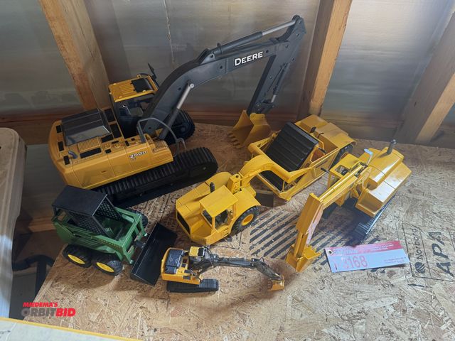 Lot 1-3168 - (1) John Deere 200D LC Excavator, John Deere 210G Excavator, John Deere Excavator, Scraper, and Skid...