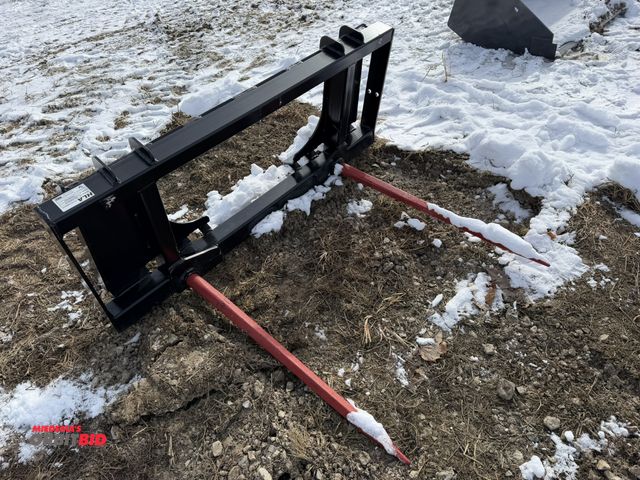 Lot 1-11531 - (1) new Horst Welding 2 point bale spear, skid steer mount, model DE50BO500, S/N 25LA62516, each spe...