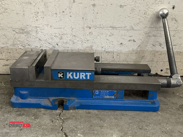 Lot 1-17689 - (1) Kurt 6" machinists vise.