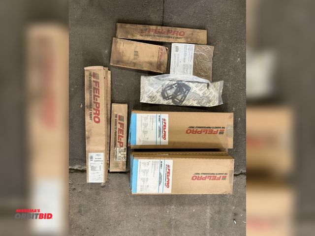 Lot 1-1120 - Lot of assorted old new stock gaskets, various sizes and styles.