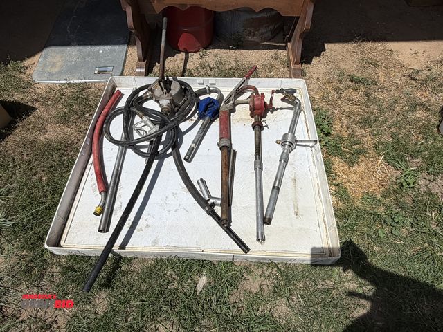 Lot 1-8533 - Large lot of assorted drum pumps, all manual.