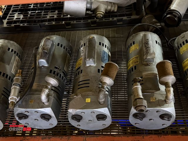 Lot 1-18581 - Lot of (5) various pumps with 3/4 HP, 100-115/208-230V, single phase electric motors, working condit...