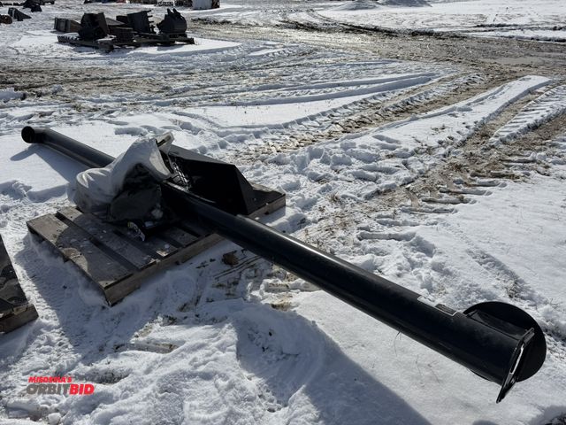 Lot 1-11608 - (1) Killbros KB214, 14' hydraulic box auger with poly flighting, hydraulic motor, hoses, and basket,...