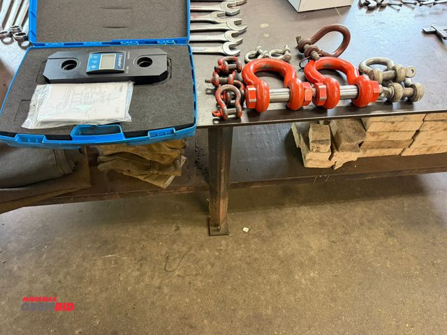 Lot 1-6441 - (1) Dynafor Series LLX1 electronics dynamometer with case and assorted shackles.