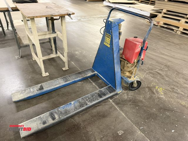 Lot 1-16517 - (1) Vestil, model 33875B, 2500 lb. capacity lift jack, battery operated with charger, in working con...