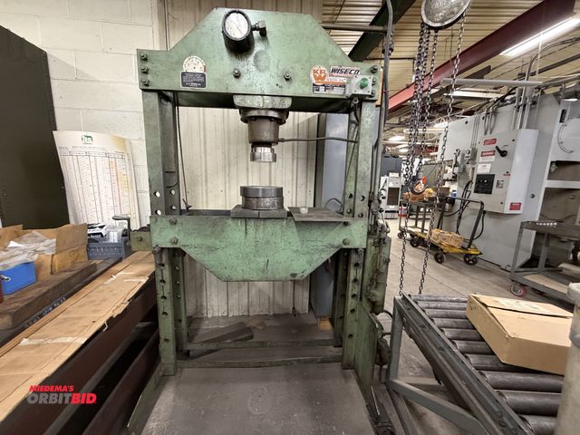 Lot 1-1616 - 1972 K.R. Wilson 37-F-MD-4 Hydraulic Press 75-Ton, Down Acting Hydraulic Cylinder, 12" Stroke, Adjus...