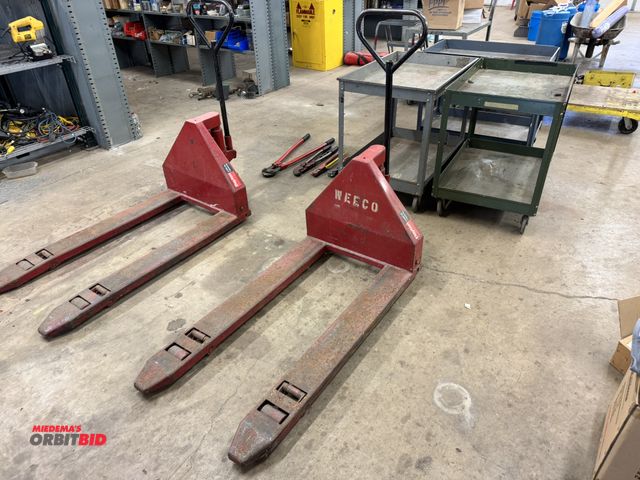 Lot 1-6304 - (1) Dayton manual pallet jack with 48" forks x 27.5" wide, 5000 capacity, model 3W094B, rear wheels ...