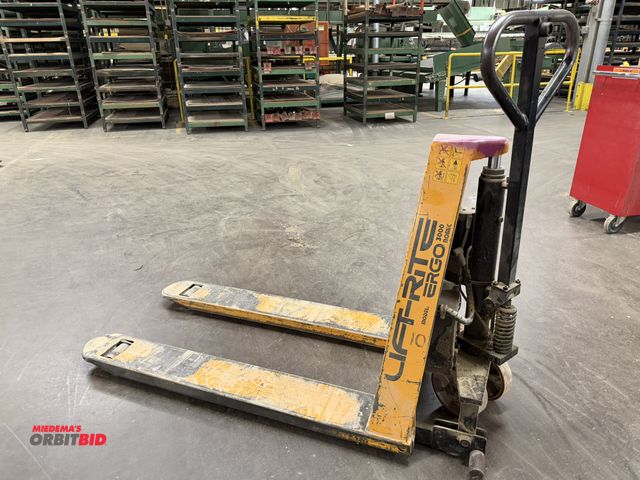 Lot 1-16903 - (1) Lift-Rite, model Ergo-Lift RG30E, 3000 lb. capacity, 12V, internal chargers, 48" x 7" wide forks...