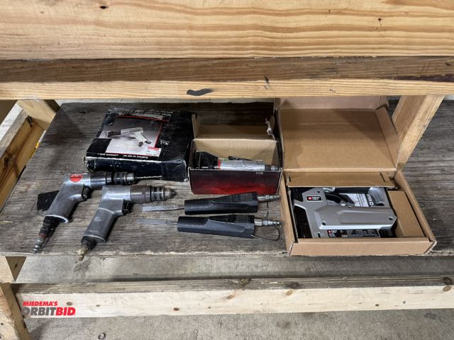 Lot 1-16436 - Lot of assorted pneumatic tools, includes (2) files, (2) drills, (1) Porter Cable stapler, model TS0...