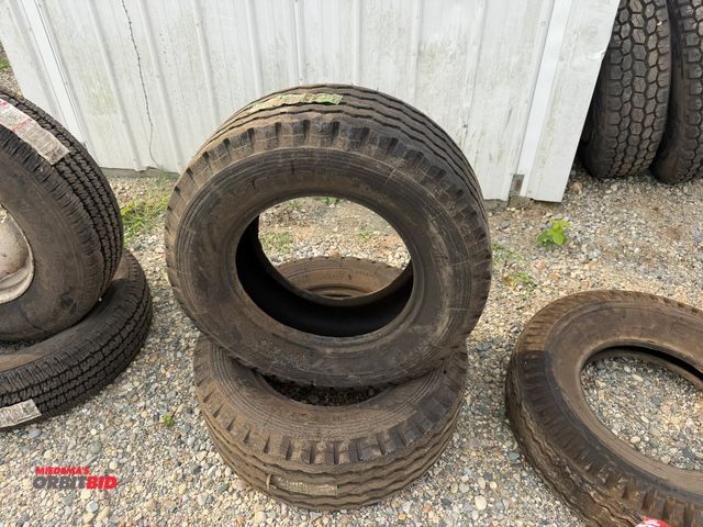 Lot 1-18256 - Lot of (2) new Gateway TRU-STEERF-3 11L-16SL tires, load range E.