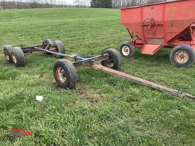 Lot 1-19112 - (1) Killbros 15- ton Tandem Running Gear, missing front tires and rims and 1 tire/rim from rear axle...