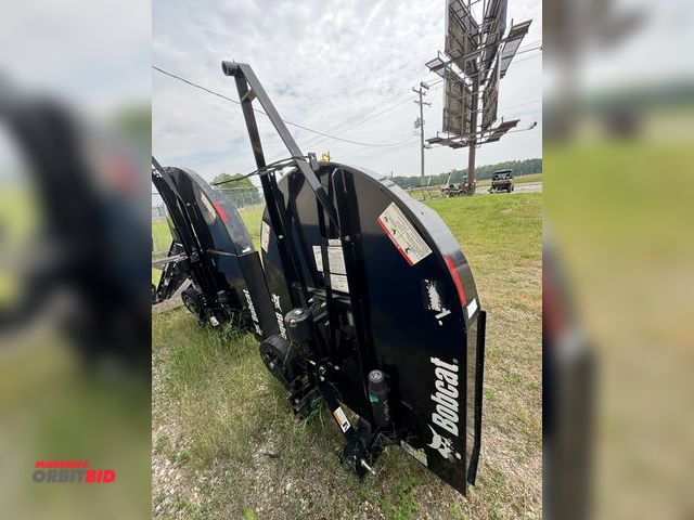 Lot 1-6553 - (1) Bob Cat 60" rotary cutter/brush hog, 3 point, PTO, S/N B4UM01844, unused, new condition.