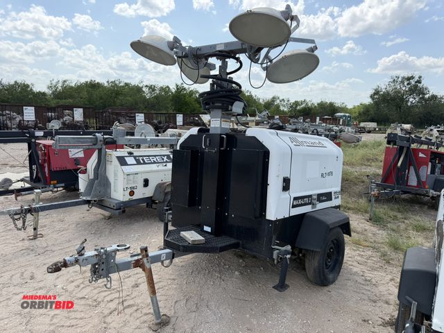 Lot 1-9519 - (1) 2014 Allmand Maxi Light 2 light tower, 4-light extendable tower, mounted on single axle chassis,...