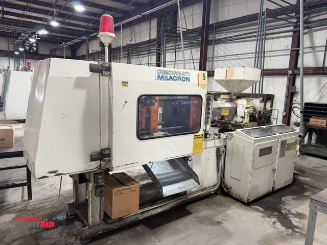 Lot 1-13376 - 1983 Cincinnati Milacron, T75-8, horizontal plastic injection molding machine 75-ton, hydraulic togg...