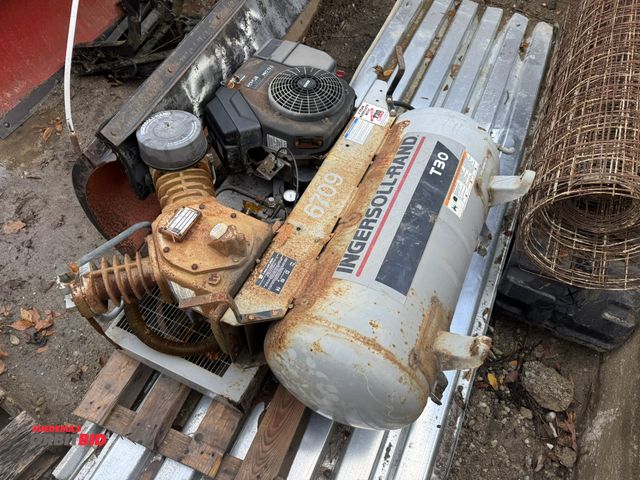 Lot 1-16009 - (1) Ingersoll-Rand, model 2475, gas powered air compressor with approx. 30 gallon capacity tank and ...