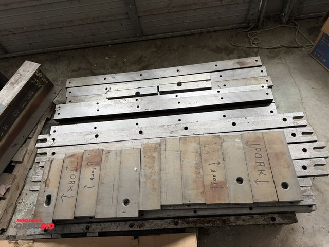 Lot 1-11314 - Skid of assorted steel