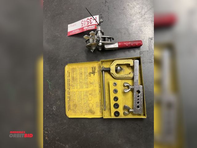 Lot 1-3545 - Hand Flare Tools